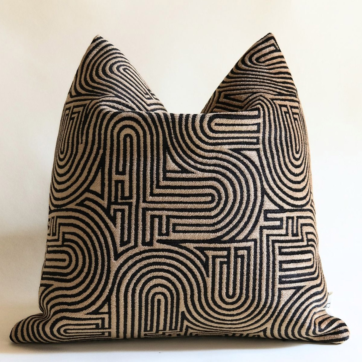 Maze Black-Beige